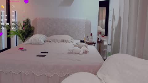 whitehelenn online show from 02.08.26