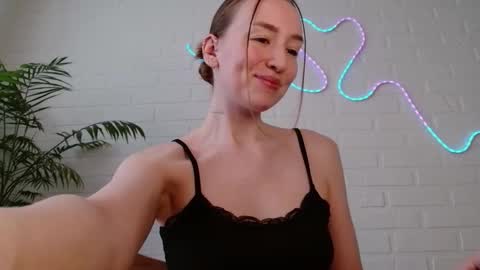 Snapshot of whiteprincessluna chatting on 03.22.26 You wont find me here on Saturdays and Sundays online show from 03.22.26