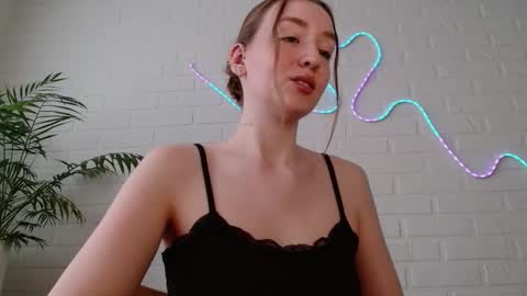 Snapshot of whiteprincessluna chatting on 03.26.26 You wont find me here on Saturdays and Sundays online show from 03.26.26