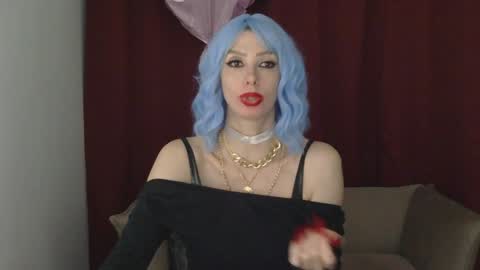 White Queen online show from 02.08.25