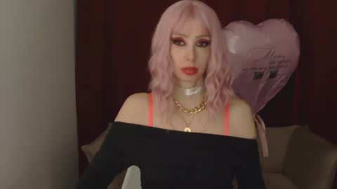 White Queen online show from 02.16.25