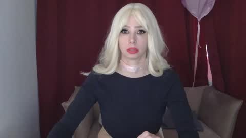 White Queen online show from 03.04.25