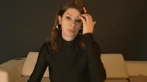 White Queen online show from 11.30.25