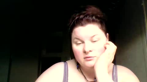 White Suggar online show from 04.04.26