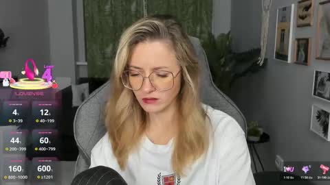 whitneypunnch online show from 03.06.26