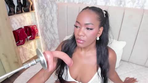 whitneyyfox online show from 09.25.25