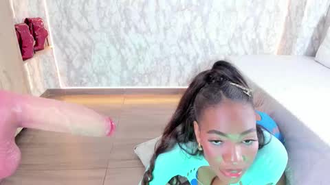 whitneyyfox online show from 12.03.25