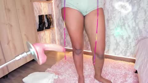 Snapshot of whitneyyfox chatting on 02.03.26 whitneyyfox online show from 02.03.26