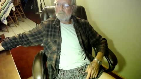 whofcares2 online show from 11.15.25