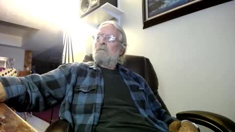 whofcares2 online show from 11.18.25