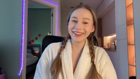 Alisa online show from 12.15.24