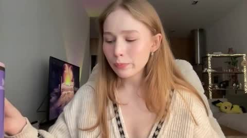 Alisa online show from 10.22.25