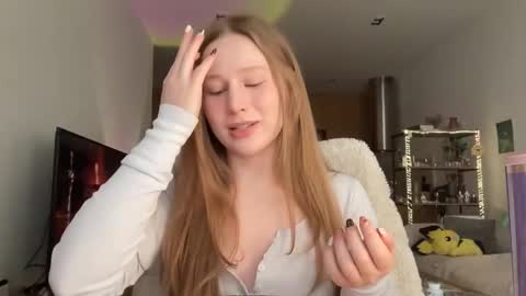 Snapshot of whoisalisa chatting on 02.06.26 Alisa online show from 02.06.26