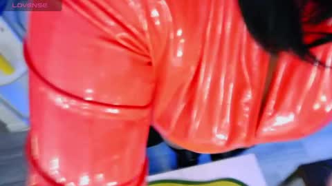 Laura  online show from 04.05.26