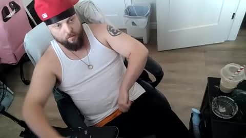 WiggaInAWifebeater online show from 10.06.25