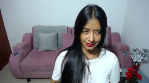 Ilauren online show from 01.04.25