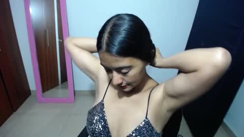 Ilauren online show from 01.19.25