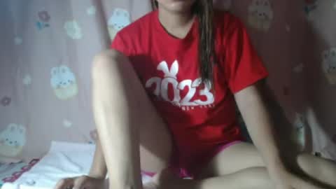 Snapshot of wild_asian_rose chatting on 06.19.26 Lyne online show from 06.19.26