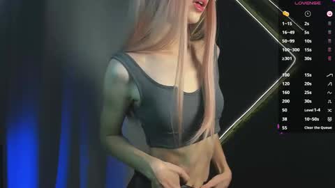 Snapshot of wild_chery chatting on 10.08.25 wild_chery online show from 10.08.25