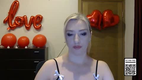 Snapshot of wild_silk_desire chatting on 02.17.26 Alina online show from 02.17.26