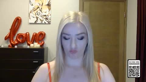 Snapshot of wild_silk_desire chatting on 03.15.26 Alina online show from 03.15.26
