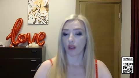 Snapshot of wild_silk_desire chatting on 03.23.26 Alina online show from 03.23.26
