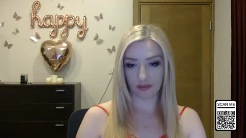 Snapshot of wild_silk_desire chatting on 04.14.26 Alina online show from 04.14.26