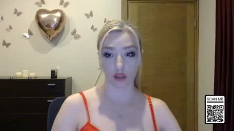 Snapshot of wild_silk_desire chatting on 04.20.26 Alina online show from 04.20.26