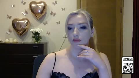 Snapshot of wild_silk_desire chatting on 04.30.26 Alina online show from 04.30.26