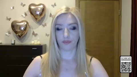 Snapshot of wild_silk_desire chatting on 05.14.26 Alina online show from 05.14.26