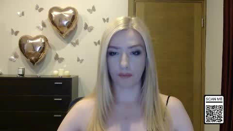 Snapshot of wild_silk_desire chatting on 05.25.26 Alina online show from 05.25.26