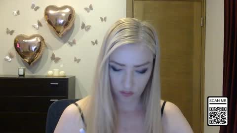 Snapshot of wild_silk_desire chatting on 06.03.26 Alina online show from 06.03.26