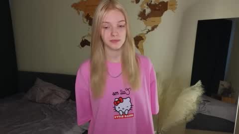 Snapshot of wildadearborn chatting on 02.21.25 Ava online show from 02.21.25