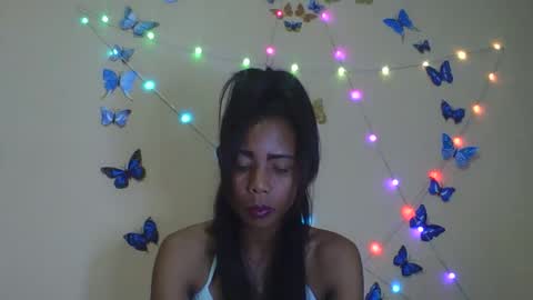 Snapshot of wildah chatting on 05.05.26 wildah online show from 05.05.26