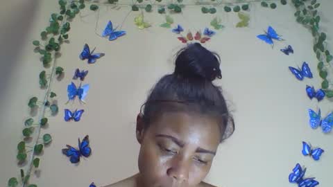 Snapshot of wildah chatting on 05.08.26 wildah online show from 05.08.26