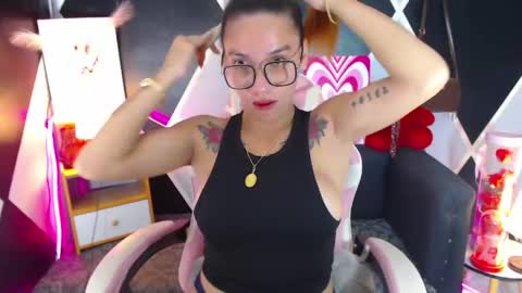 Snapshot of wildasianhorsecockts chatting on 05.20.26 Chachi online show from 05.20.26