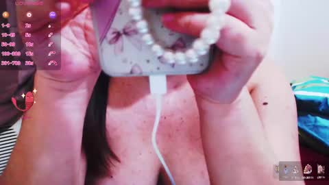 Snapshot of wildhotasianx chatting on 12.19.24 wildhotasianx online show from 12.19.24