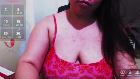 Snapshot of wildhotasianx chatting on 12.29.24 wildhotasianx online show from 12.29.24