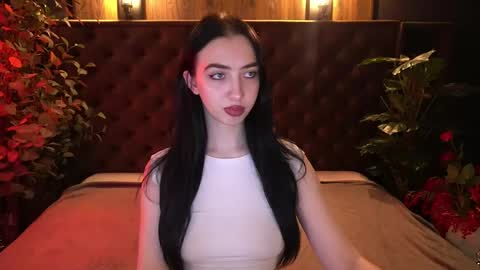 Snapshot of wildkittenx_ chatting on 04.21.26 Alena online show from 04.21.26