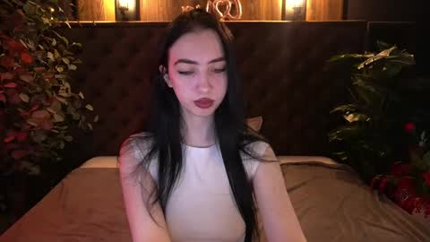 Snapshot of wildkittenx_ chatting on 04.26.26 Alena online show from 04.26.26