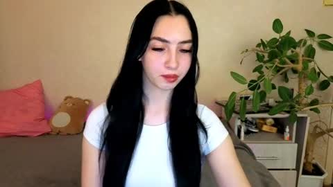 Snapshot of wildkittenx_ chatting on 05.16.26 Alena online show from 05.16.26