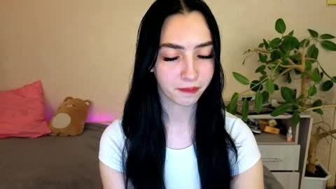 Snapshot of wildkittenx_ chatting on 05.16.26 Alena online show from 05.16.26