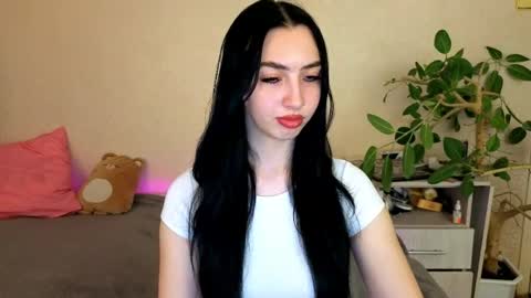 Snapshot of wildkittenx_ chatting on 05.16.26 Alena online show from 05.16.26