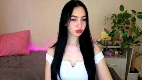 Snapshot of wildkittenx_ chatting on 05.20.26 Alena online show from 05.20.26