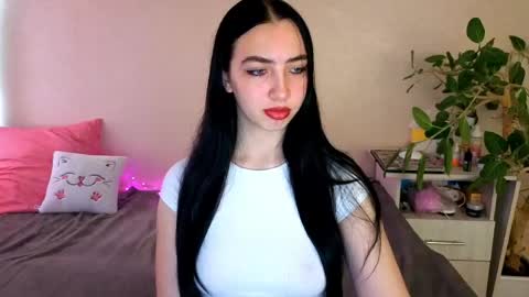 Snapshot of wildkittenx_ chatting on 05.30.26 Alena online show from 05.30.26