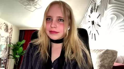 Anny online show from 05.24.26