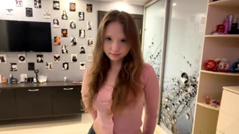 Olivia online show from 04.02.26