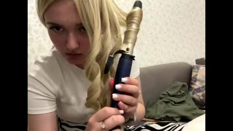 Snapshot of willettealfiero chatting on 05.18.26 Sophia online show from 05.18.26