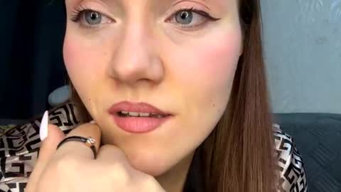 Snapshot of willetteplato chatting on 02.04.26 Adele online show from 02.04.26