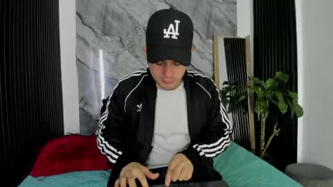 Snapshot of william_steel_ chatting on 09.11.25 William Steel online show from 09.11.25